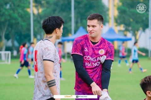 nong-hlv-troussier-dua-ra-quyet-dinh-bat-ngo-ve-filip-nguyen-o-dtvn